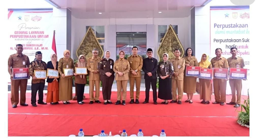 penerimaan-sertifikat-pengembangan-pusat-informasi-sahabat-anak-pisa